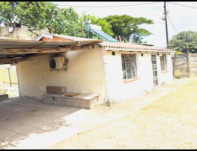 2 BEDROOM HOUSE FOR SALE IN UMLAZI Q